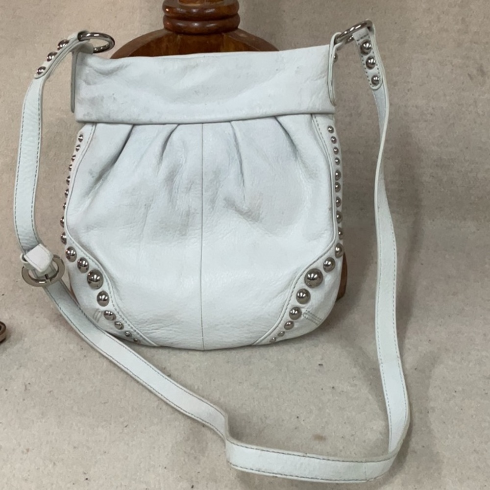 Elegant White Leather Shoulder Bag
